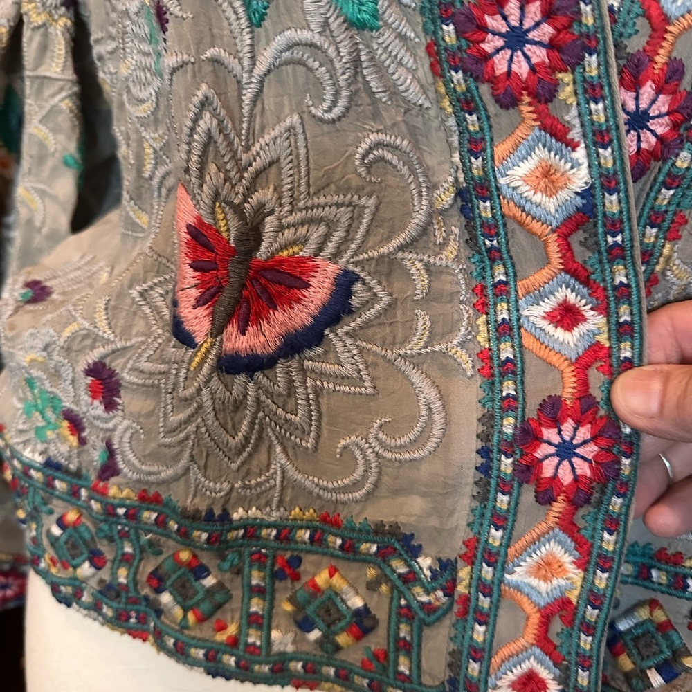 Johnny Was Embroidered Jacket with Multicolor Design - Picture 5 of 9
